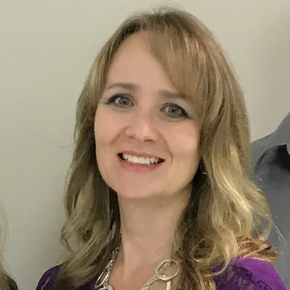 Meet your Posher, Alexandra - Picture 2 of 2